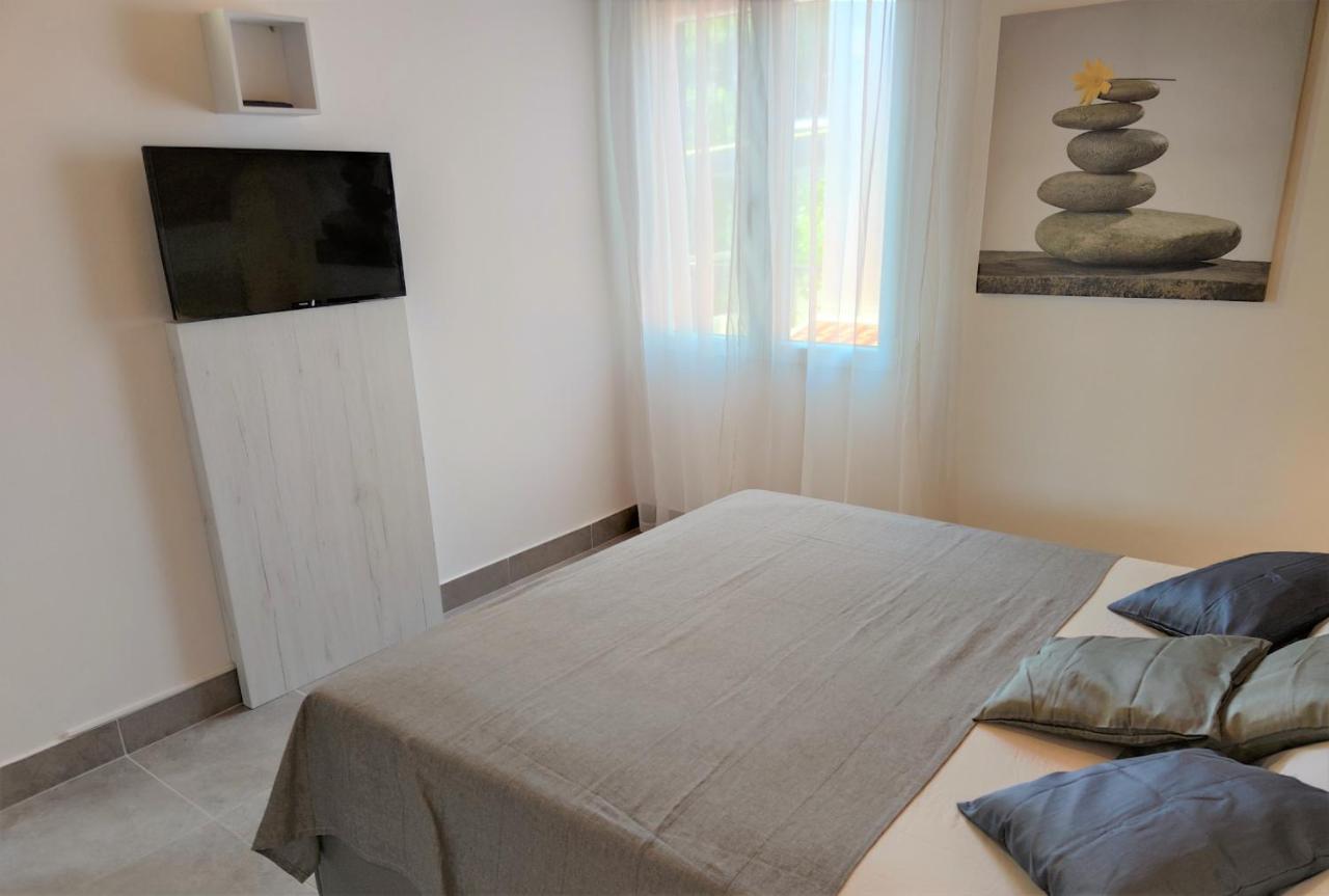 Apartments Rak Vis Ngoại thất bức ảnh